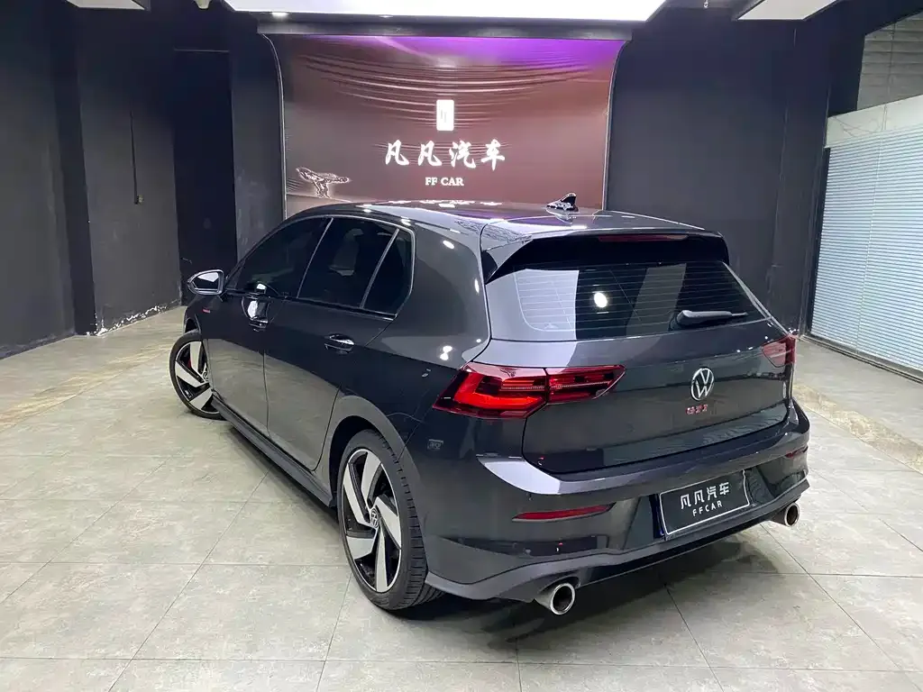 Volkswagen Golf GTI — фото 8