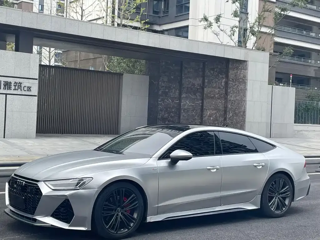 Audi A7 — фото 1
