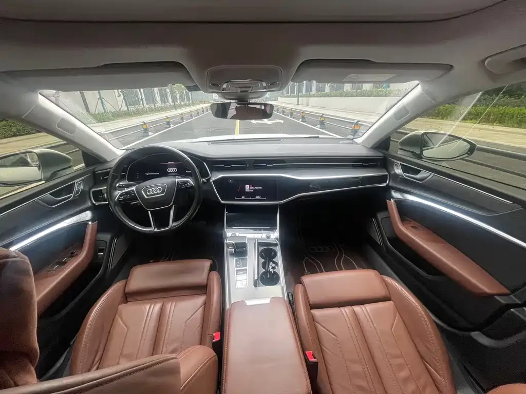 Audi A7 — фото 10