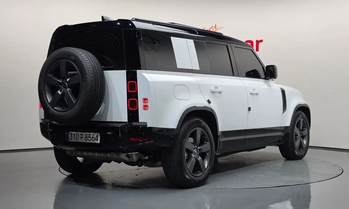 Land Rover Defender — фото 6