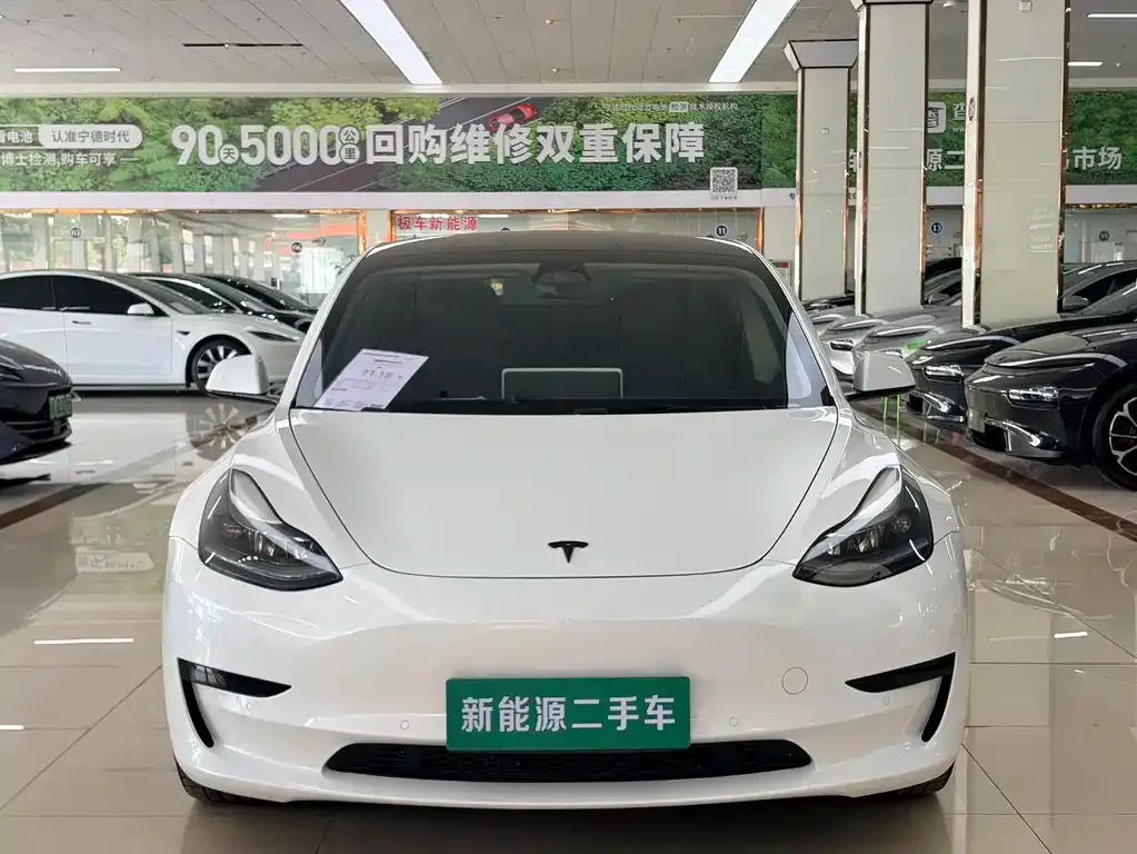Tesla Model 3 — фото 10