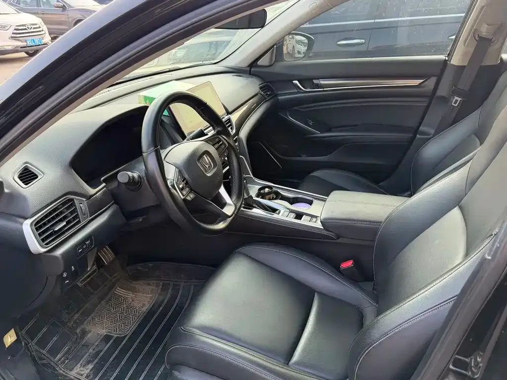 Honda Accord — фото 3