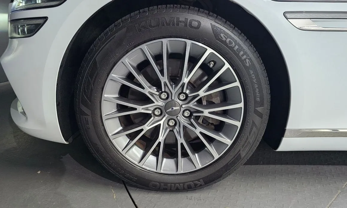 Genesis G80 — фото 10