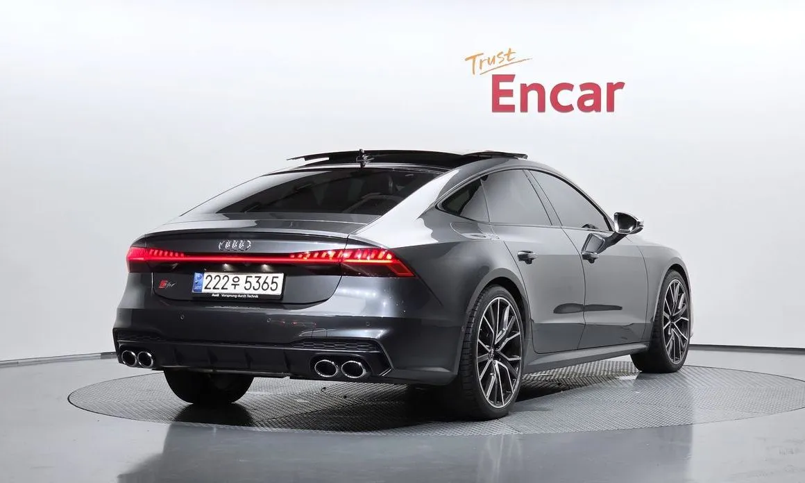 Audi S7 — фото 2