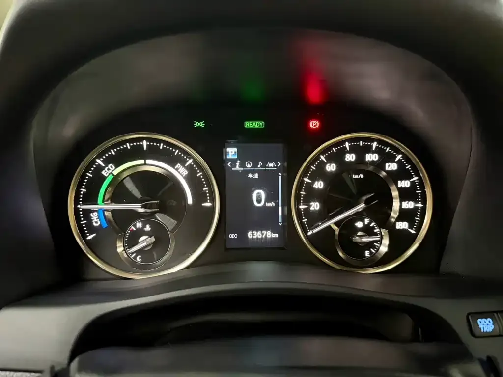 Toyota Alphard — фото 6