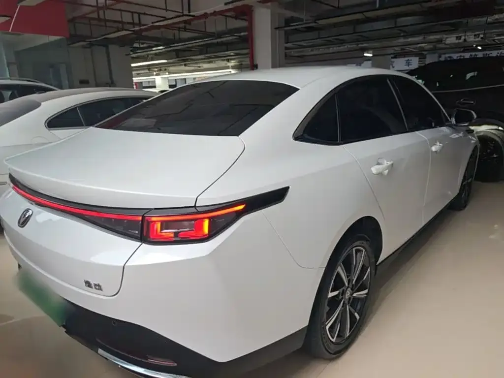 Changan Eado — фото 9