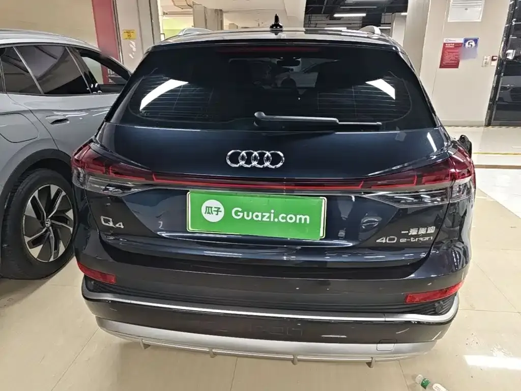 Audi Q4 e-tron — фото 2