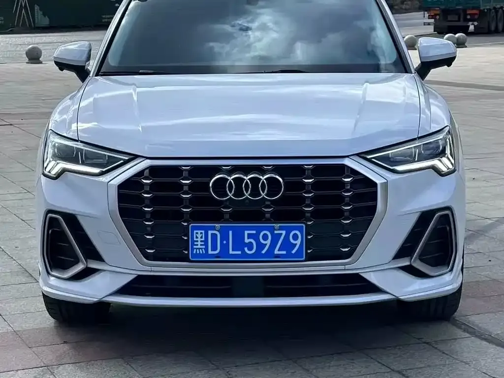Audi Q3 — фото 2