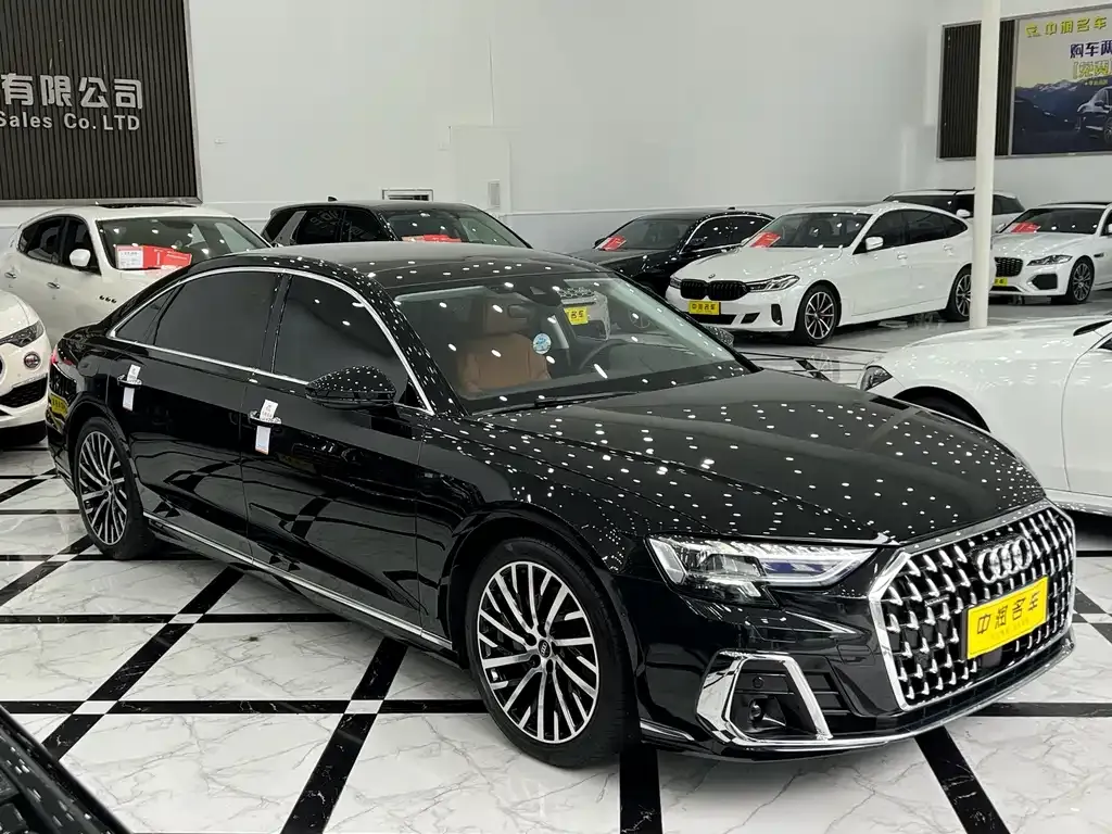 Audi A8 — фото 10