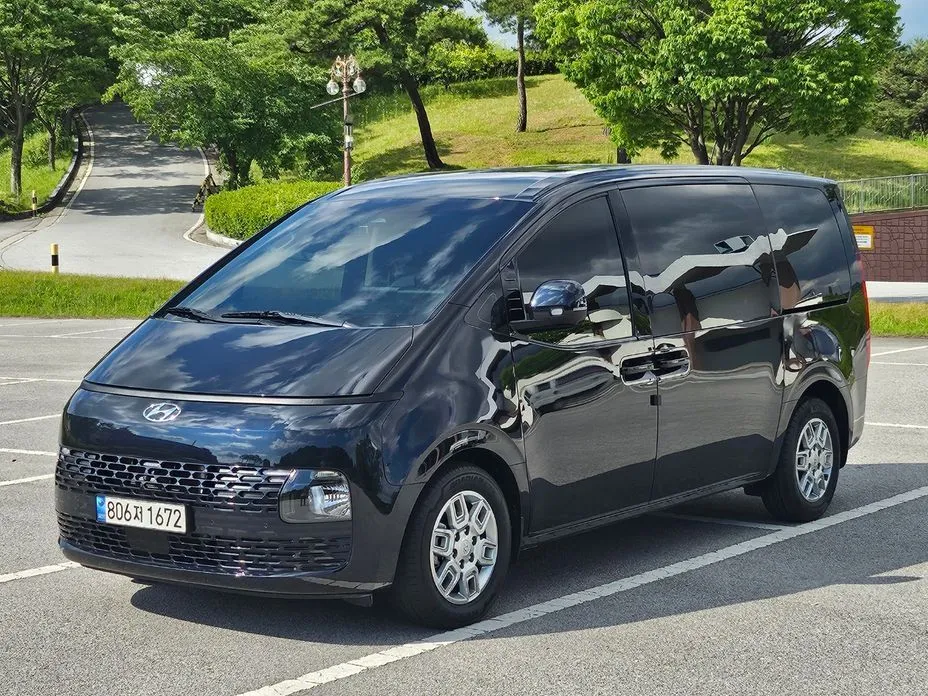 Hyundai Staria — фото 1