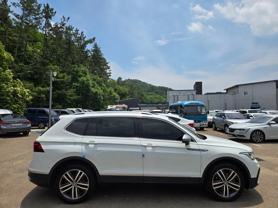 Volkswagen Tiguan — фото 9