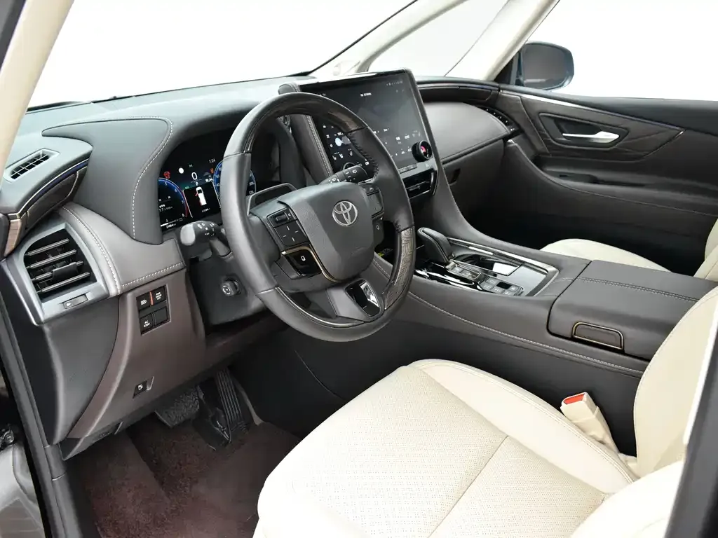 Toyota Alphard — фото 5