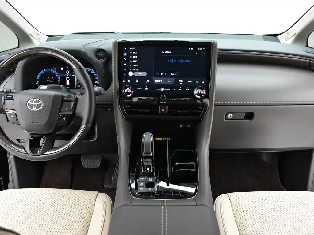 Toyota Alphard — фото 8
