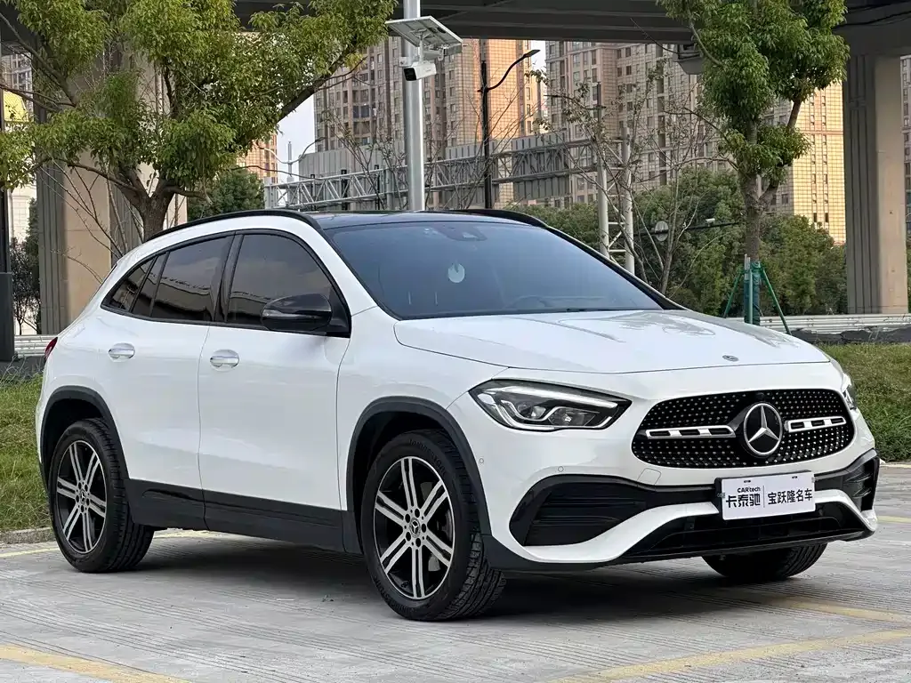 Mercedes-Benz GLA — фото 9