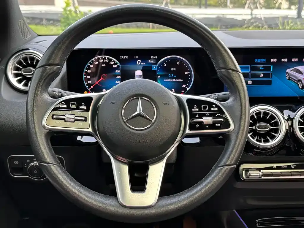 Mercedes-Benz GLA — фото 7