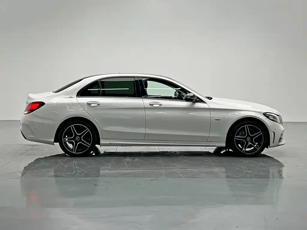 Mercedes-Benz C-Class — фото 4