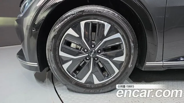 Kia EV6 — фото 4