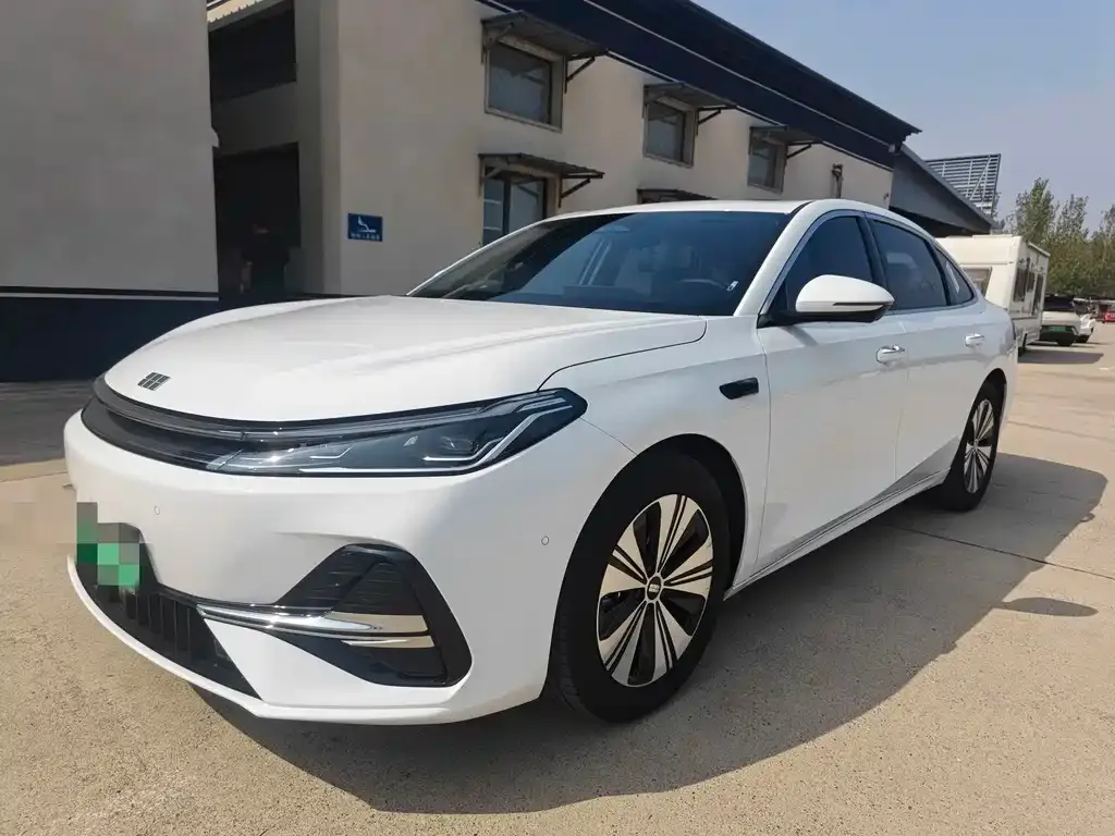 Geely Galaxy A7 EM — фото 1