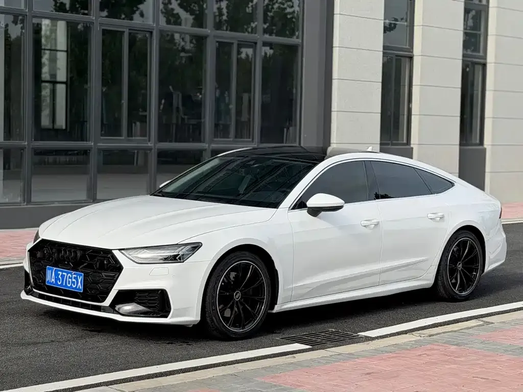 Audi A7 — фото 1