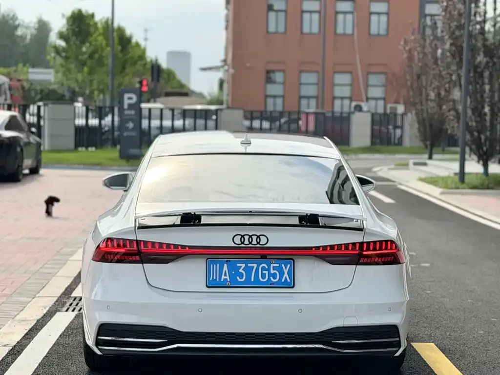 Audi A7 — фото 2