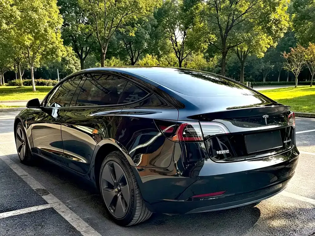 Tesla Model 3 — фото 6