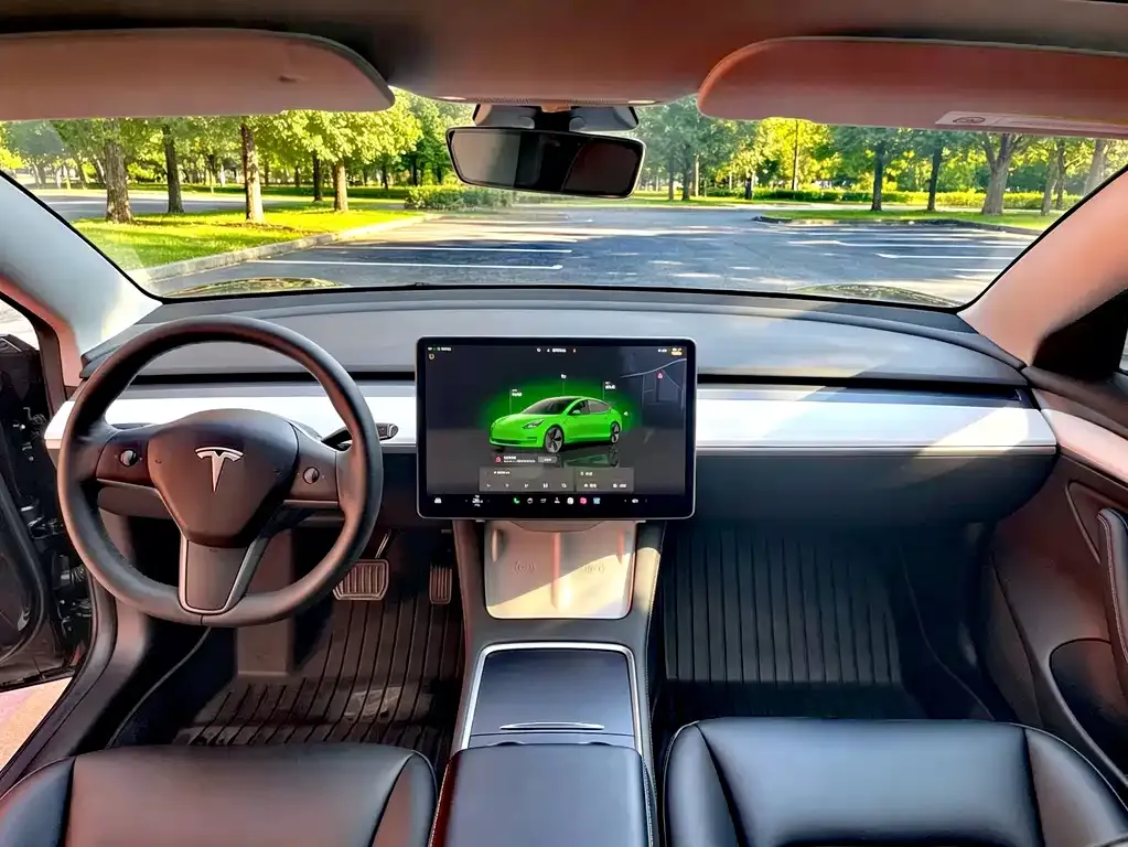 Tesla Model 3 — фото 2
