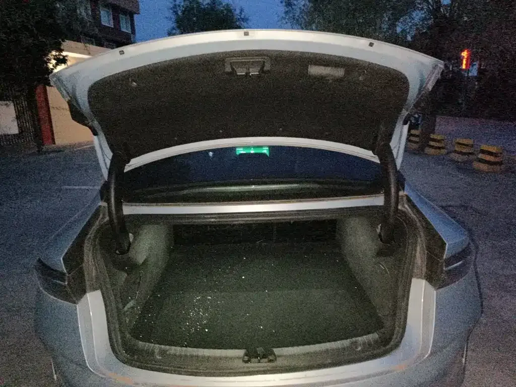 BYD Seal — фото 6