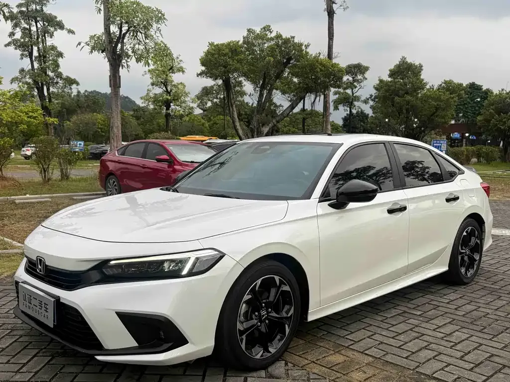 Honda Civic — фото 1
