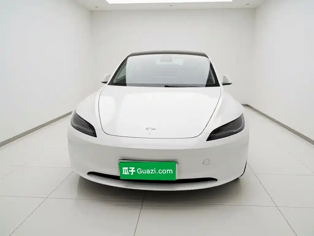 Tesla Model 3 — фото 7