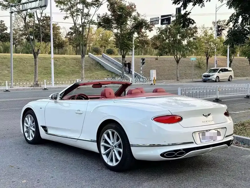 Bentley Continental — фото 8