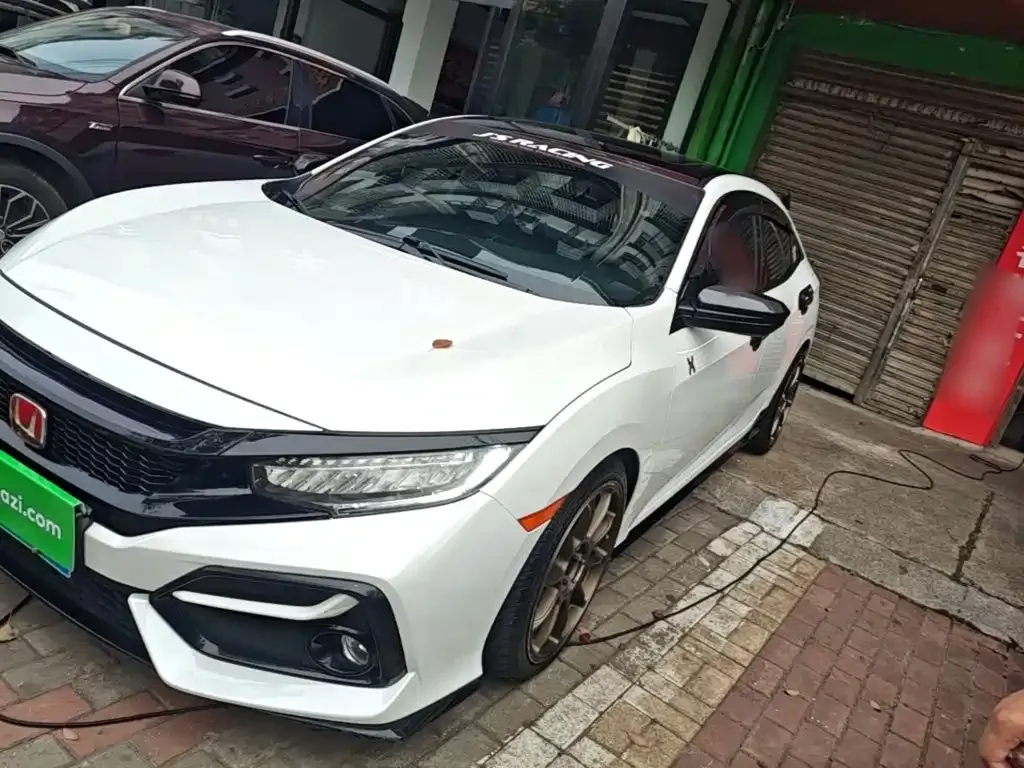 Honda Civic — фото 1