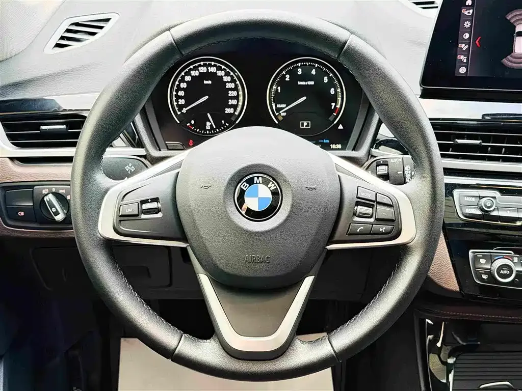 BMW X1 New Energy — фото 8