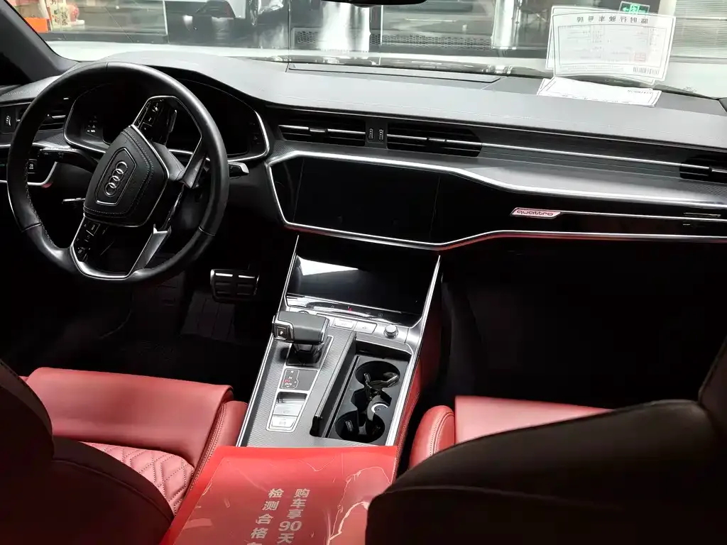 Audi A7L — фото 7