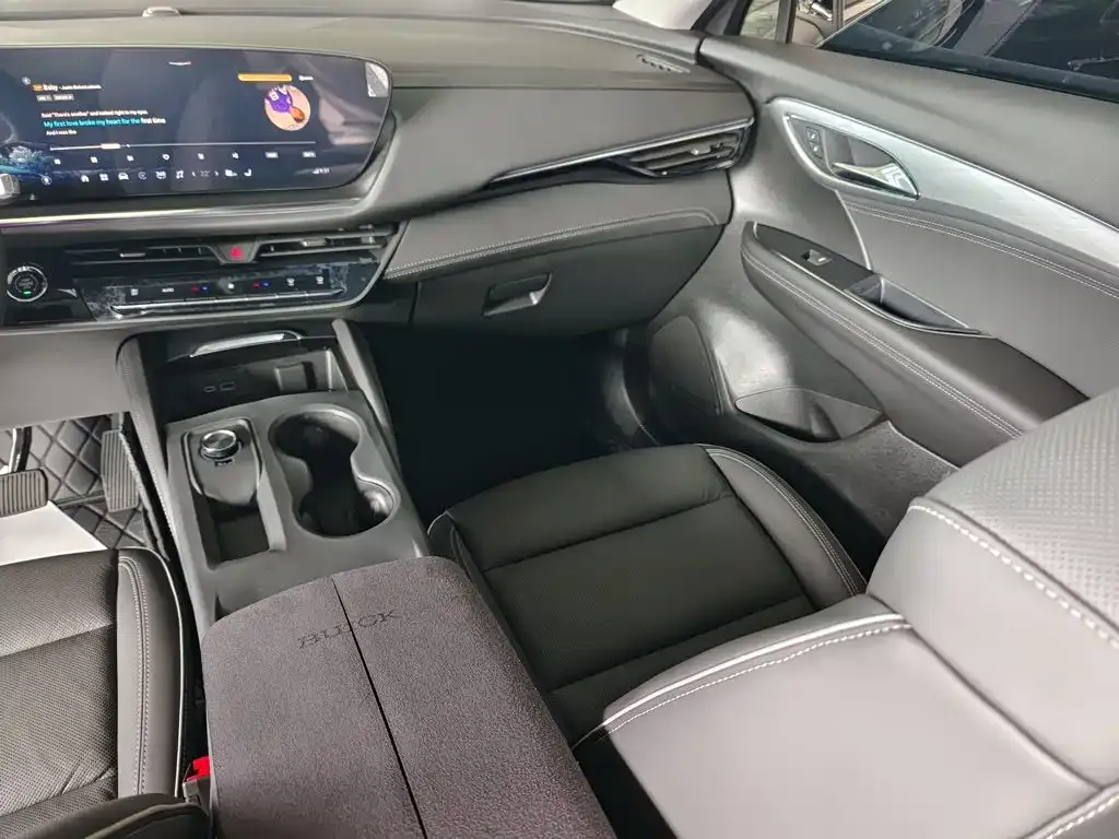 Buick Envision Plus — фото 3