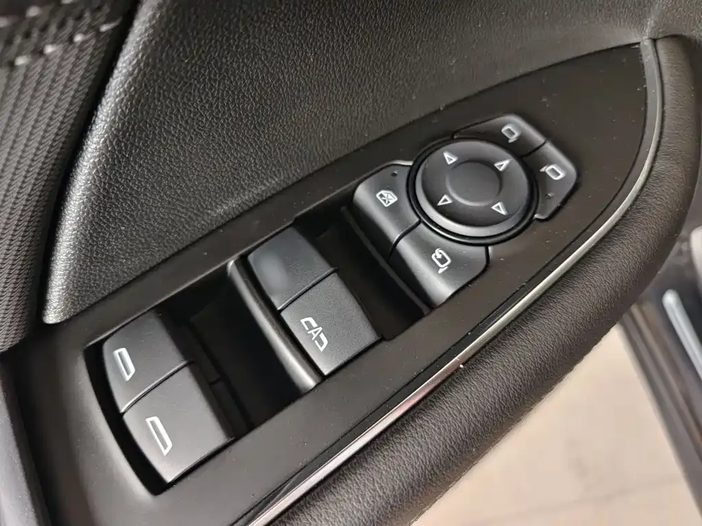 Buick Envision Plus — фото 7