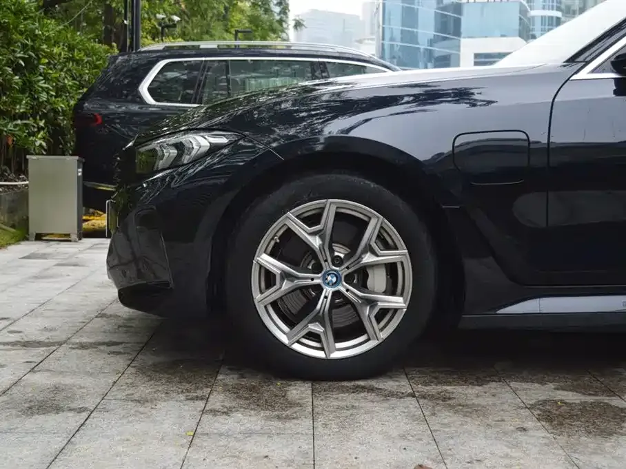 BMW i3 — фото 10
