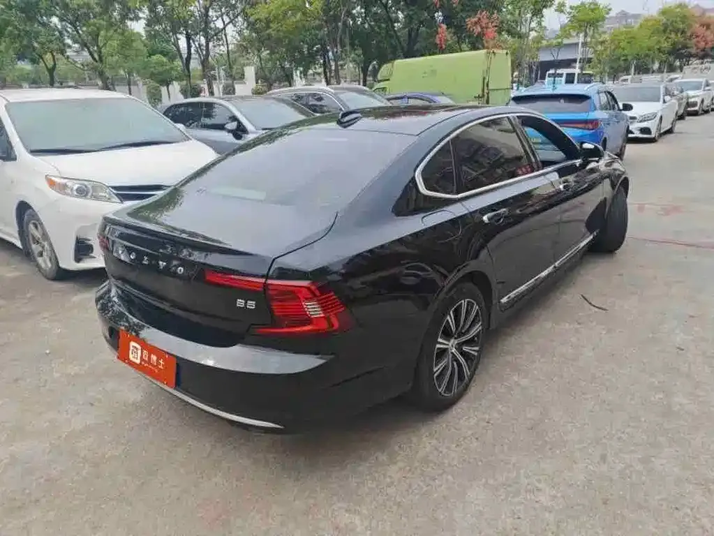 Volvo S90 — фото 4