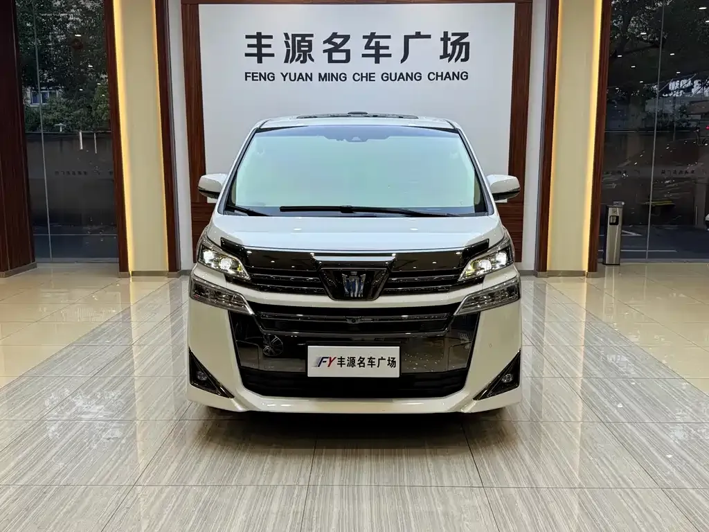 Toyota Vellfire — фото 8