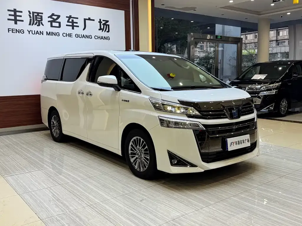 Toyota Vellfire — фото 10