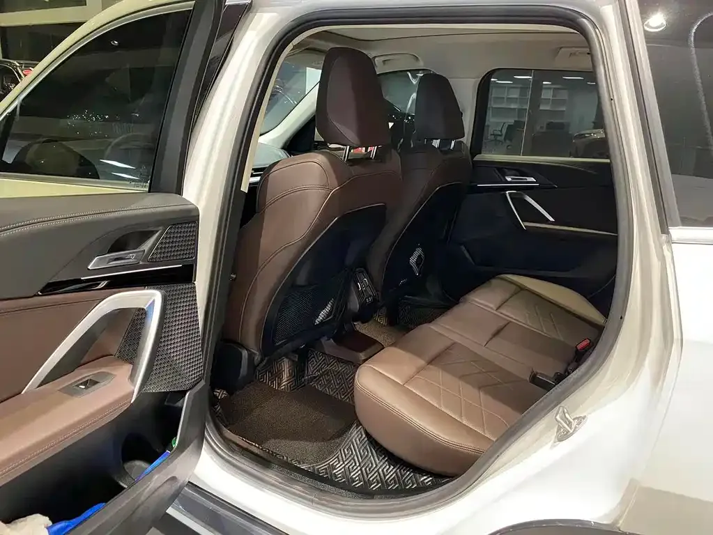 BMW X1 — фото 10