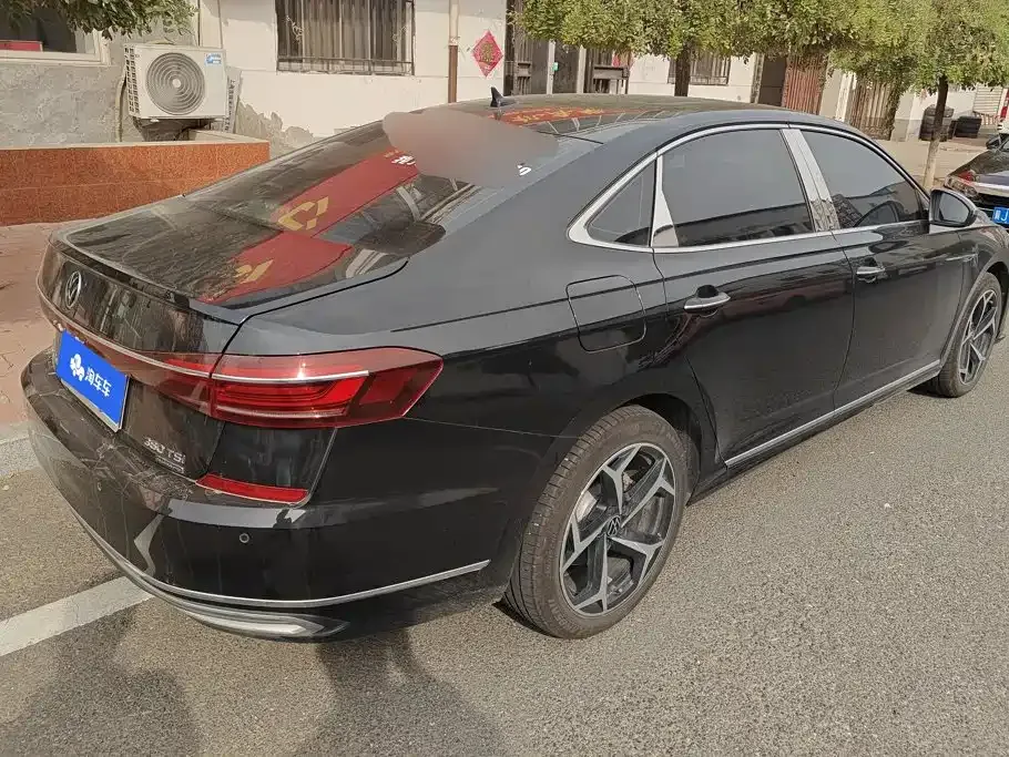 Volkswagen Passat — фото 10