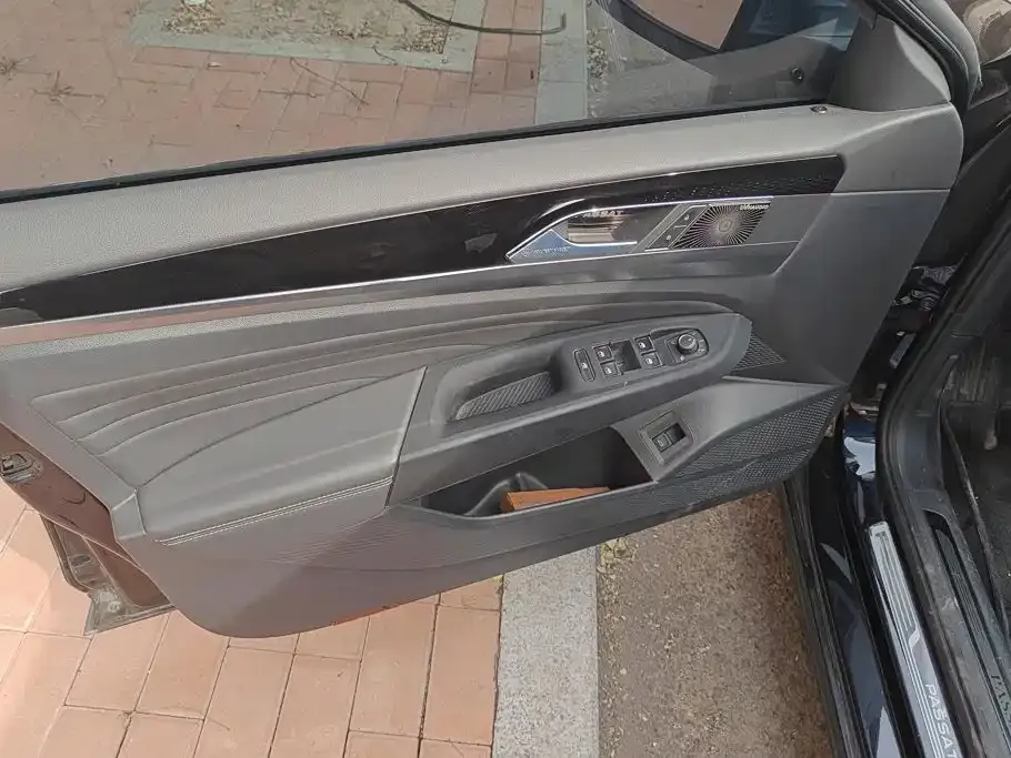Volkswagen Passat — фото 8