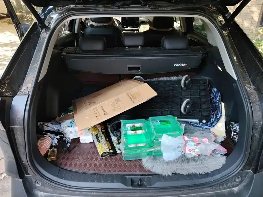 Toyota RAV4 — фото 9