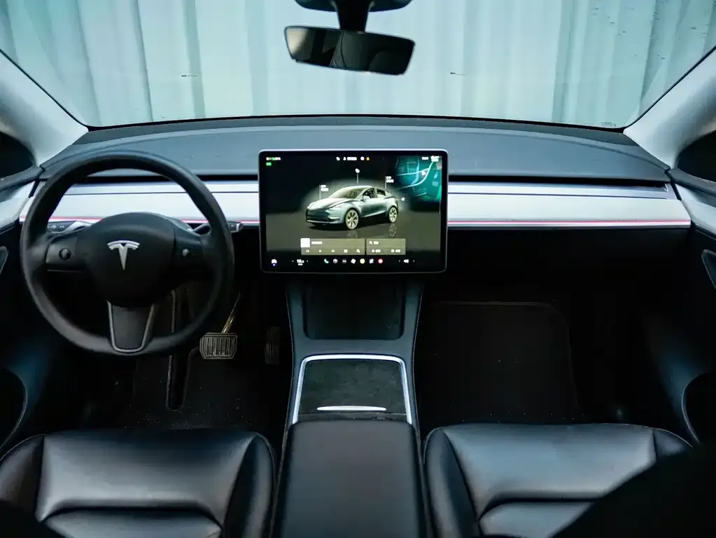 Tesla Model Y — фото 4