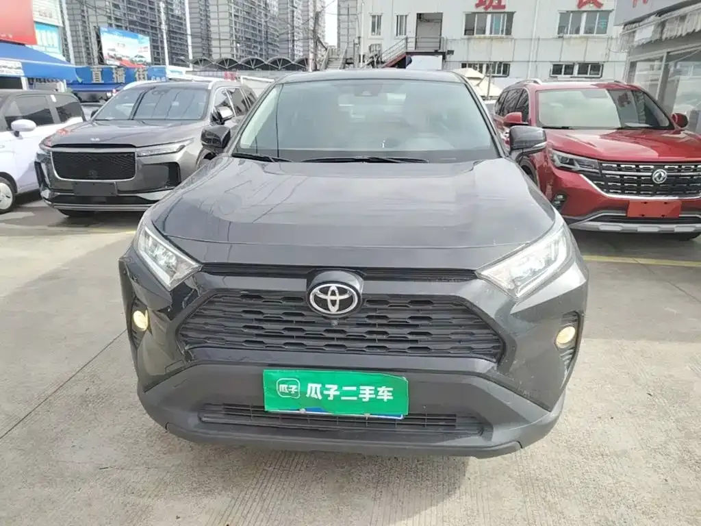 Toyota RAV4 — фото 4