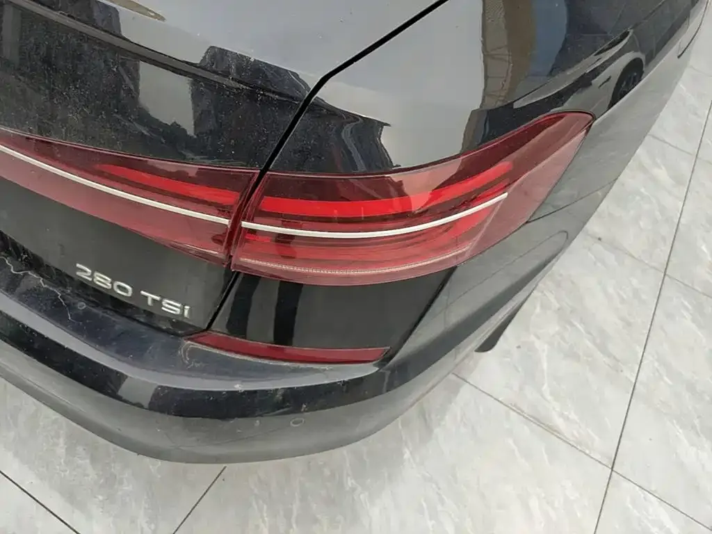 Volkswagen Passat — фото 7
