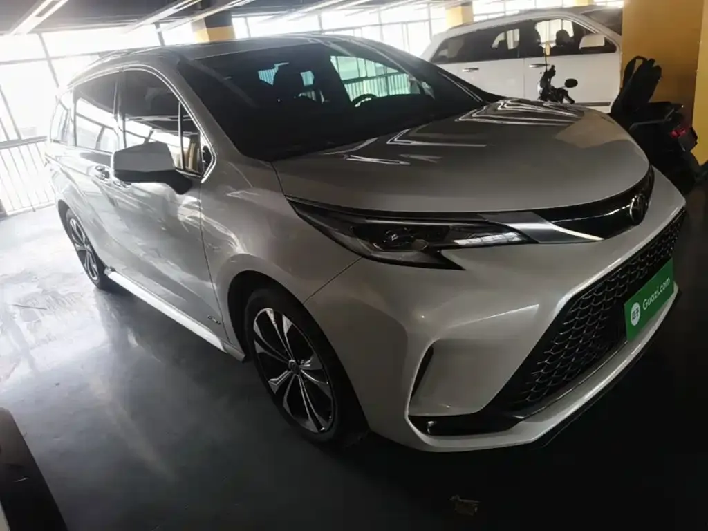Toyota Granvia — фото 10