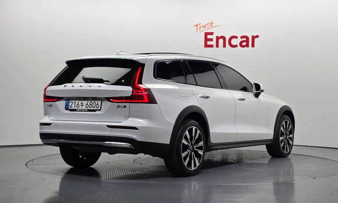 Volvo V60 — фото 4