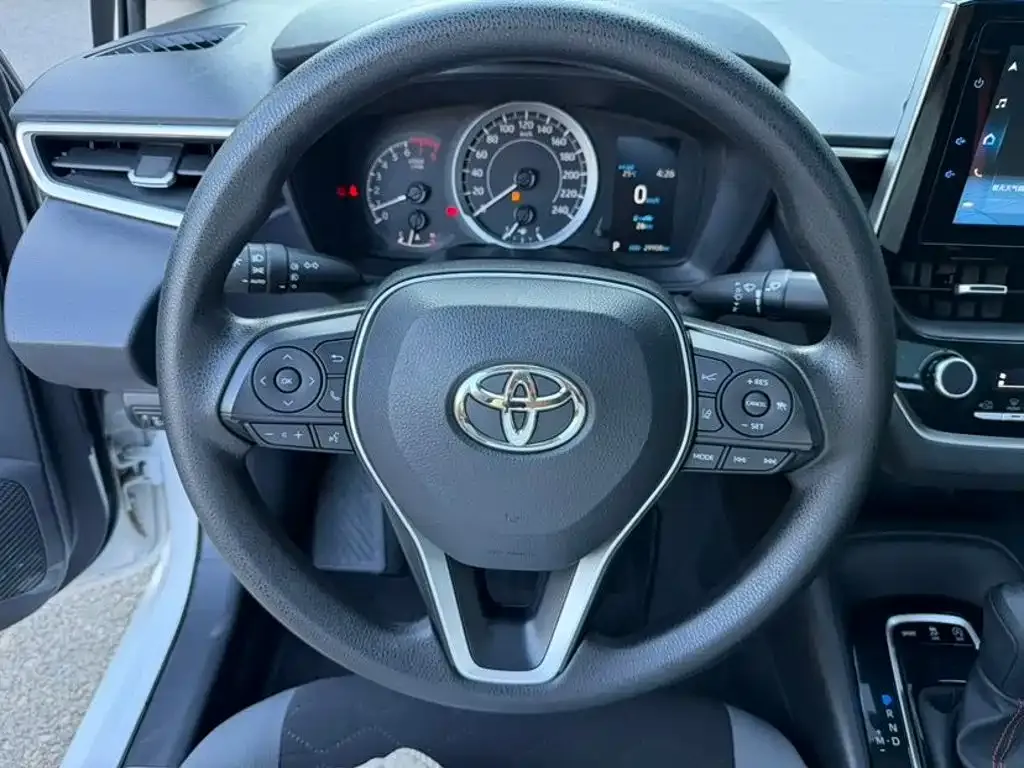 Toyota Corolla — фото 4