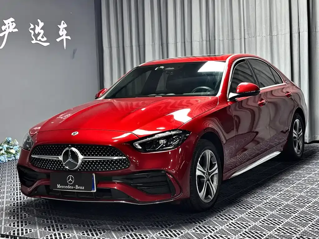 Mercedes-Benz C-Class — фото 1